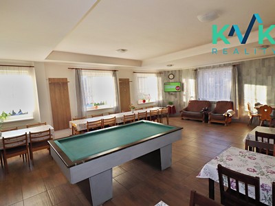 Prodej komerčního prostoru, 560 m² (2 z 13)
