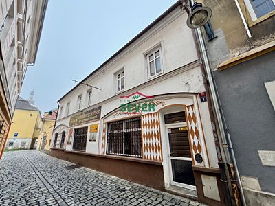 Prodej komerční nemovitosti 400 m²