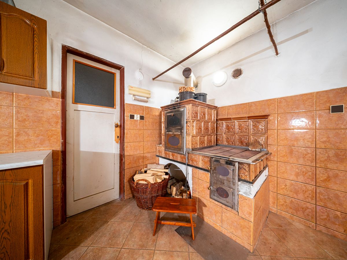 Prodej rodinného domu 236 m², pozemek 1653 m² – fotografie 3