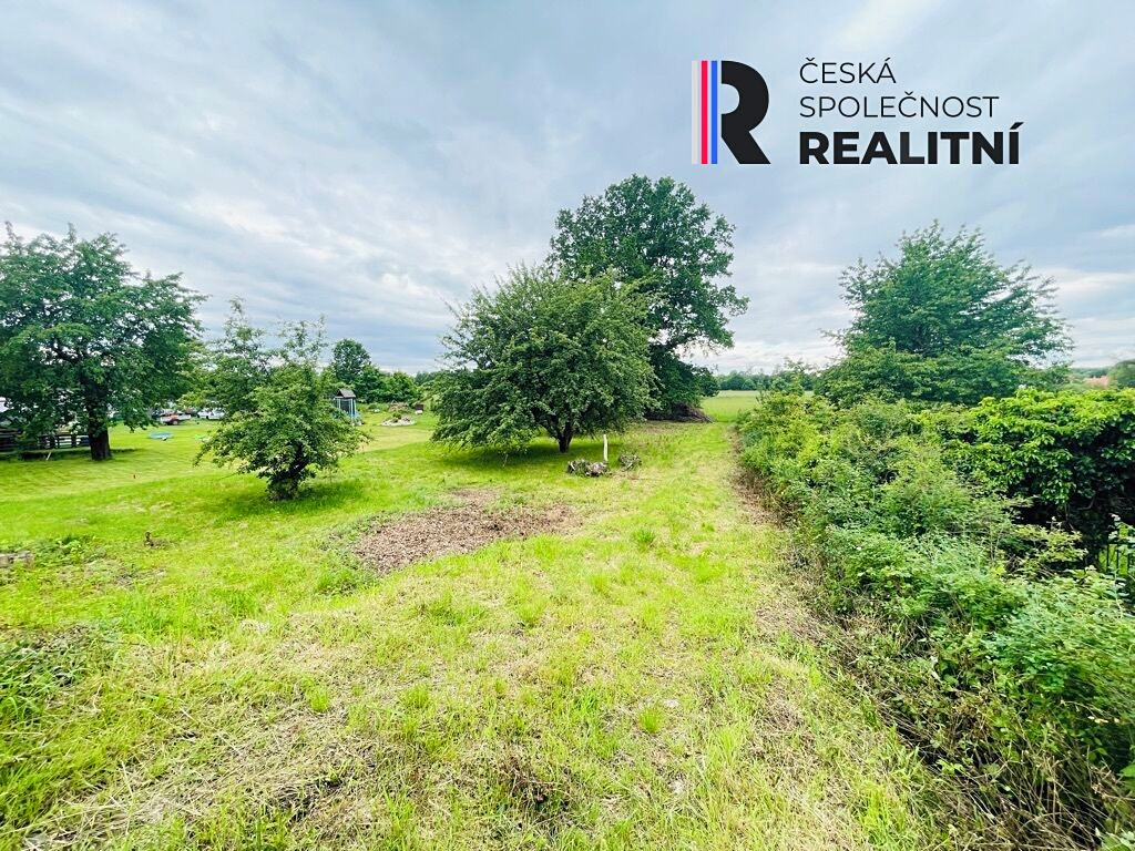 Prodej stavebního pozemku 1002 m² – fotografie 4