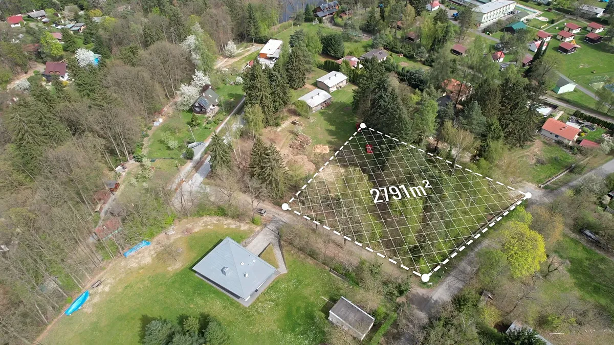 Prodej stavebního pozemku 2791 m²