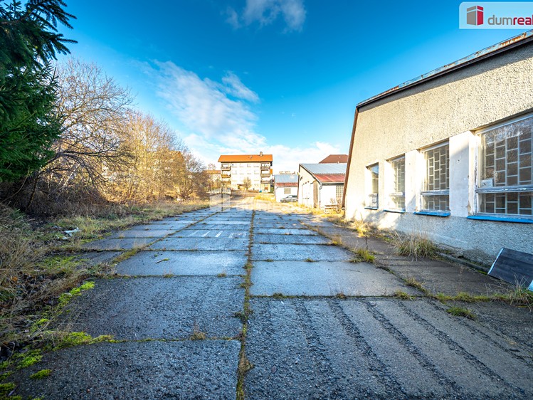 Pronájem komerčního prostoru, 1 650 m² (12 z 28)