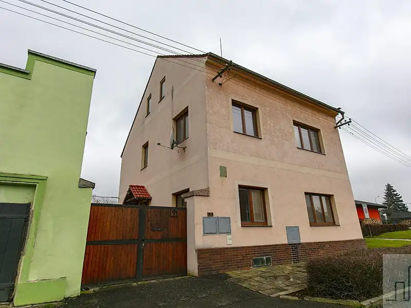 Prodej vícegeneračního domu 250 m², pozemek 953 m², Lahošť – náhled fotky 1