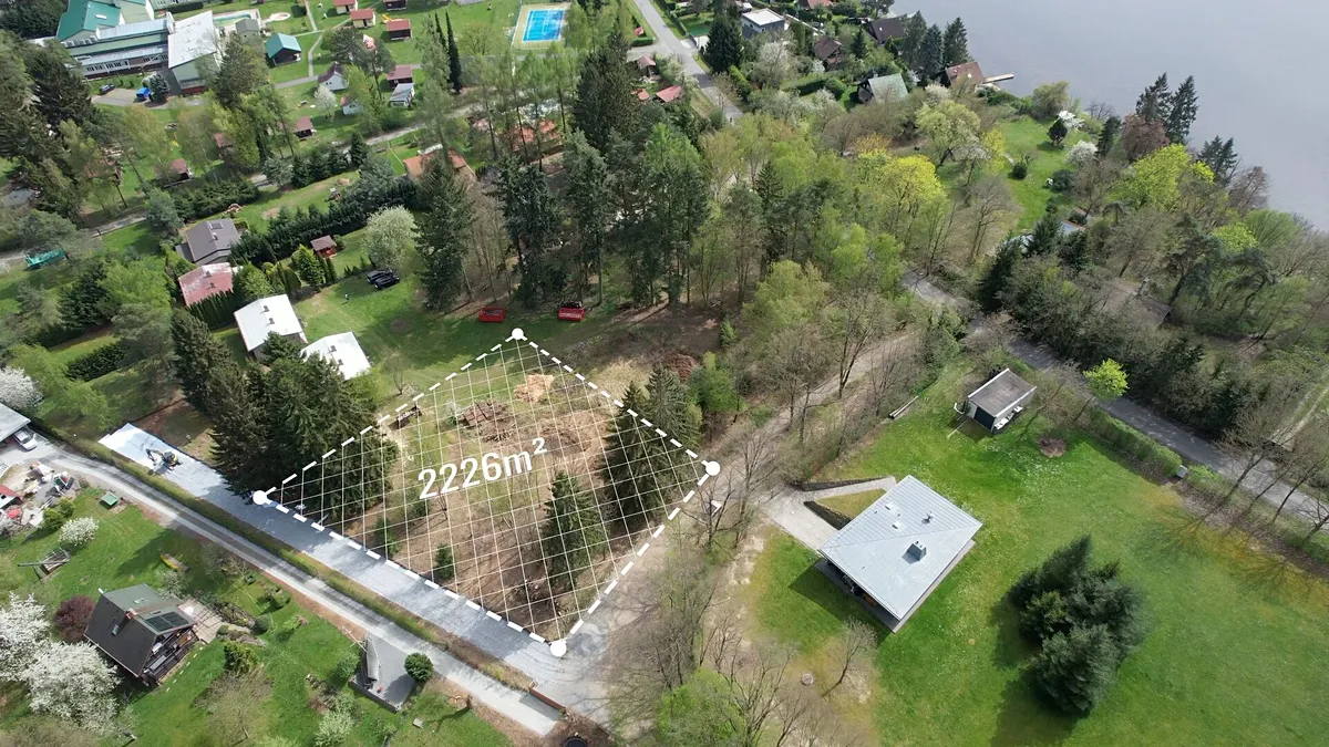 Prodej stavebního pozemku 2226 m²
