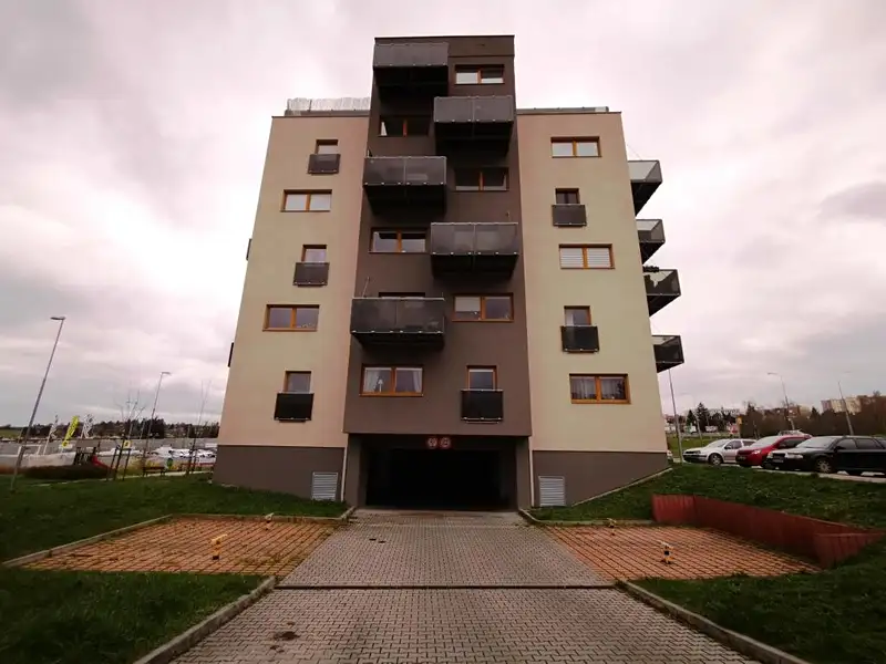 Prodej garážového stání 13 m², Plzeň – náhled fotky 3