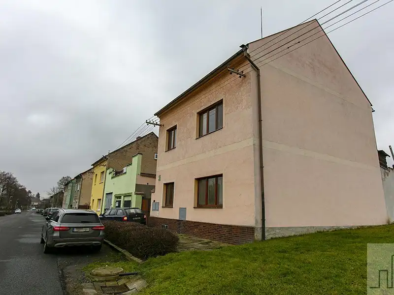 Prodej vícegeneračního domu 250 m², pozemek 953 m², Lahošť – náhled fotky 2