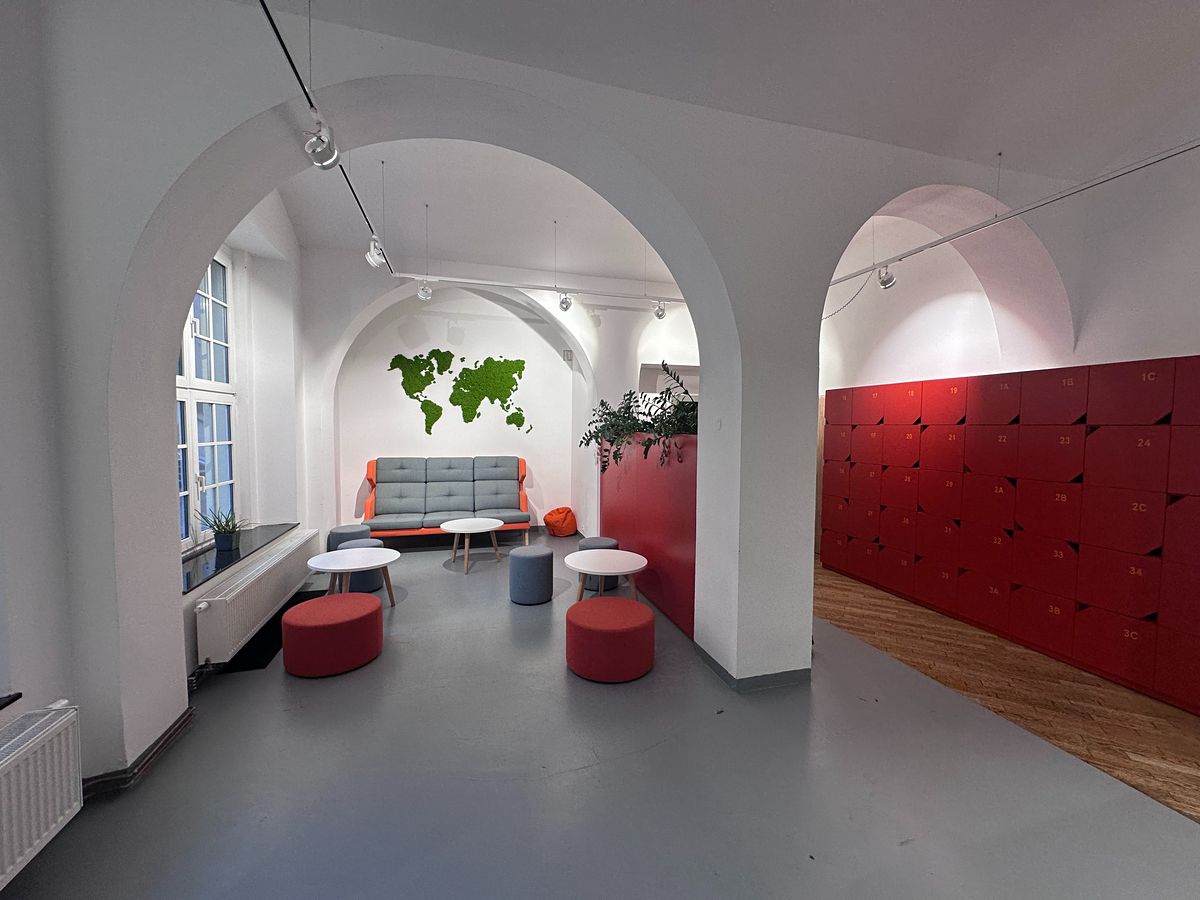 Pronájem kanceláře 1110 m² – fotografie 3