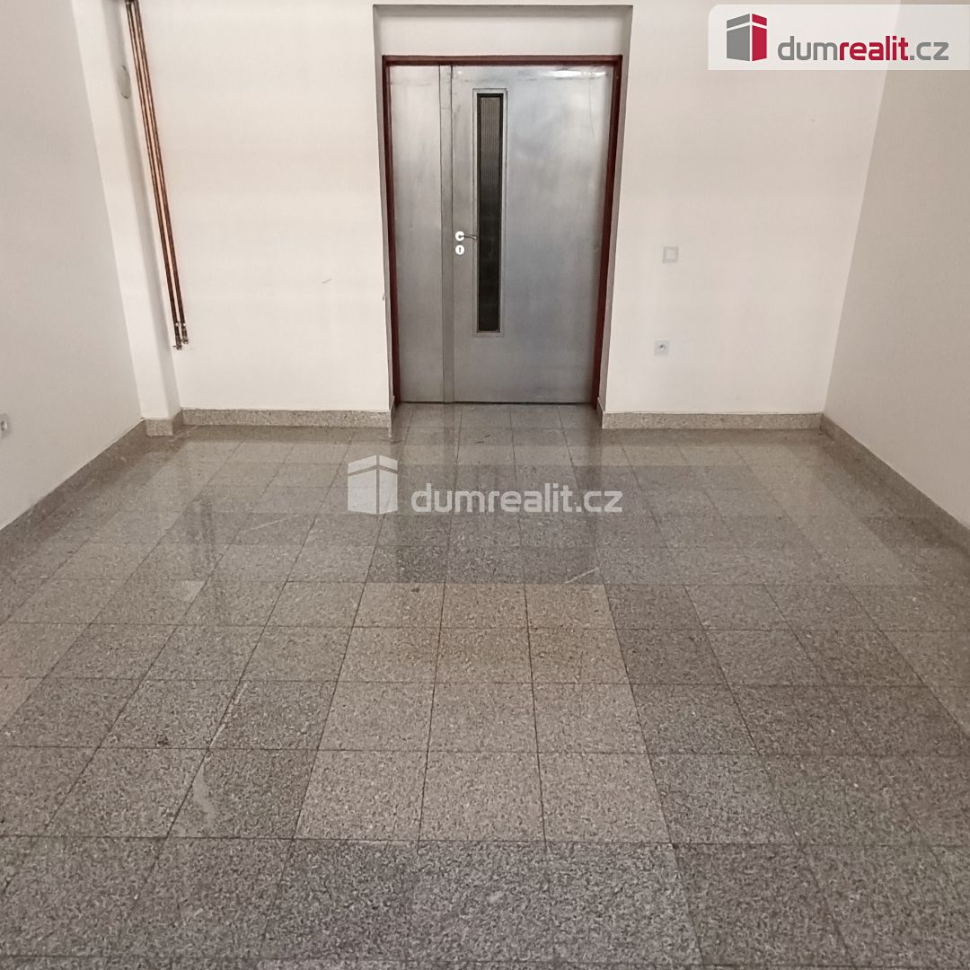 Pronájem kanceláře 71 m² – fotografie 4