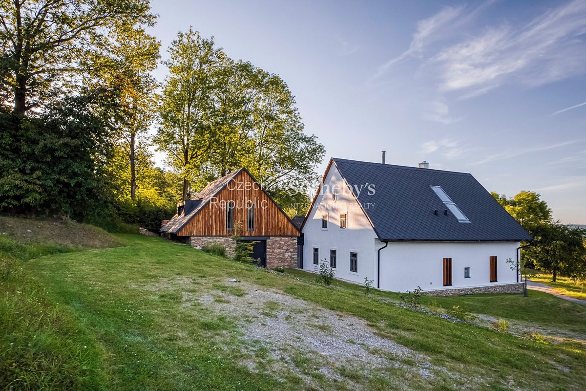Prodej chalupy 470 m², pozemek 4349 m², Sněžné – fotka 1 z 3