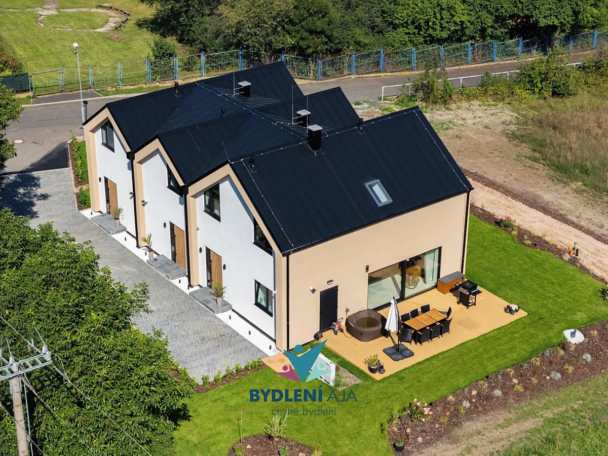 Prodej rodinného domu 81 m², pozemek 300 m² – fotografie 2