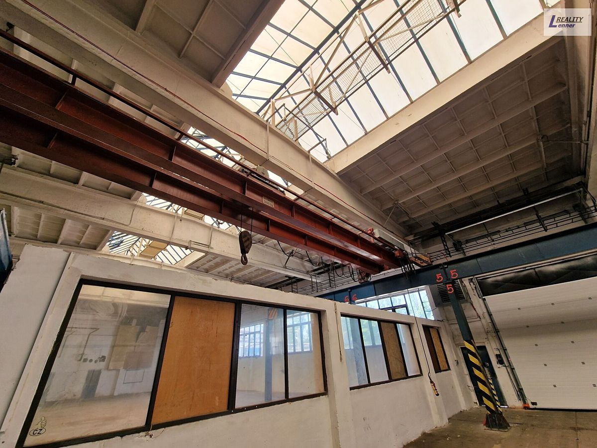 Pronájem skladového prostoru 371 m² – fotografie 3