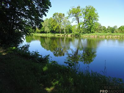 Pronájem pozemku 1000 m²