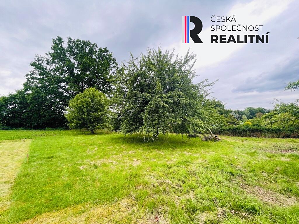 Prodej stavebního pozemku 1002 m² – fotografie 3