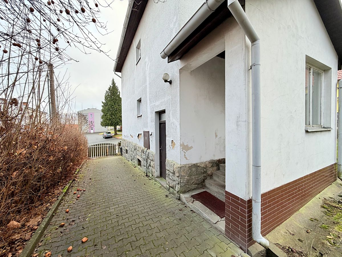 Prodej vícegeneračního domu 120 m², pozemek 462 m² – fotografie 3