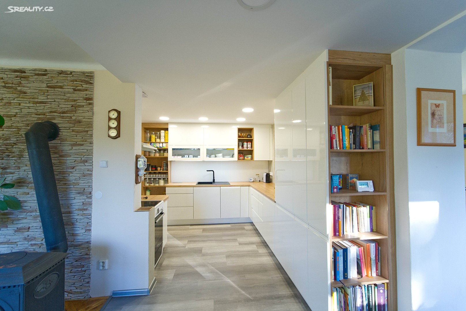 Prodej  rodinného domu 257 m², pozemek 1 016 m² - Więcej