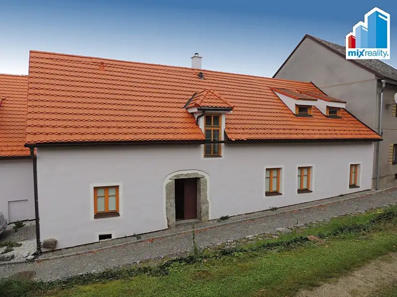 Prodej rodinného domu 330 m², pozemek 381 m², Rabí – náhled fotky 2