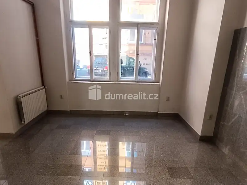 Pronájem kanceláře 71 m², Děčín – náhled fotky 1