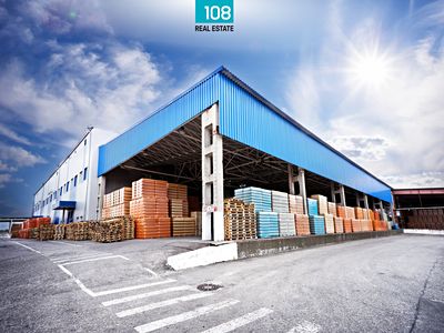Prodej skladového prostoru 19000 m²