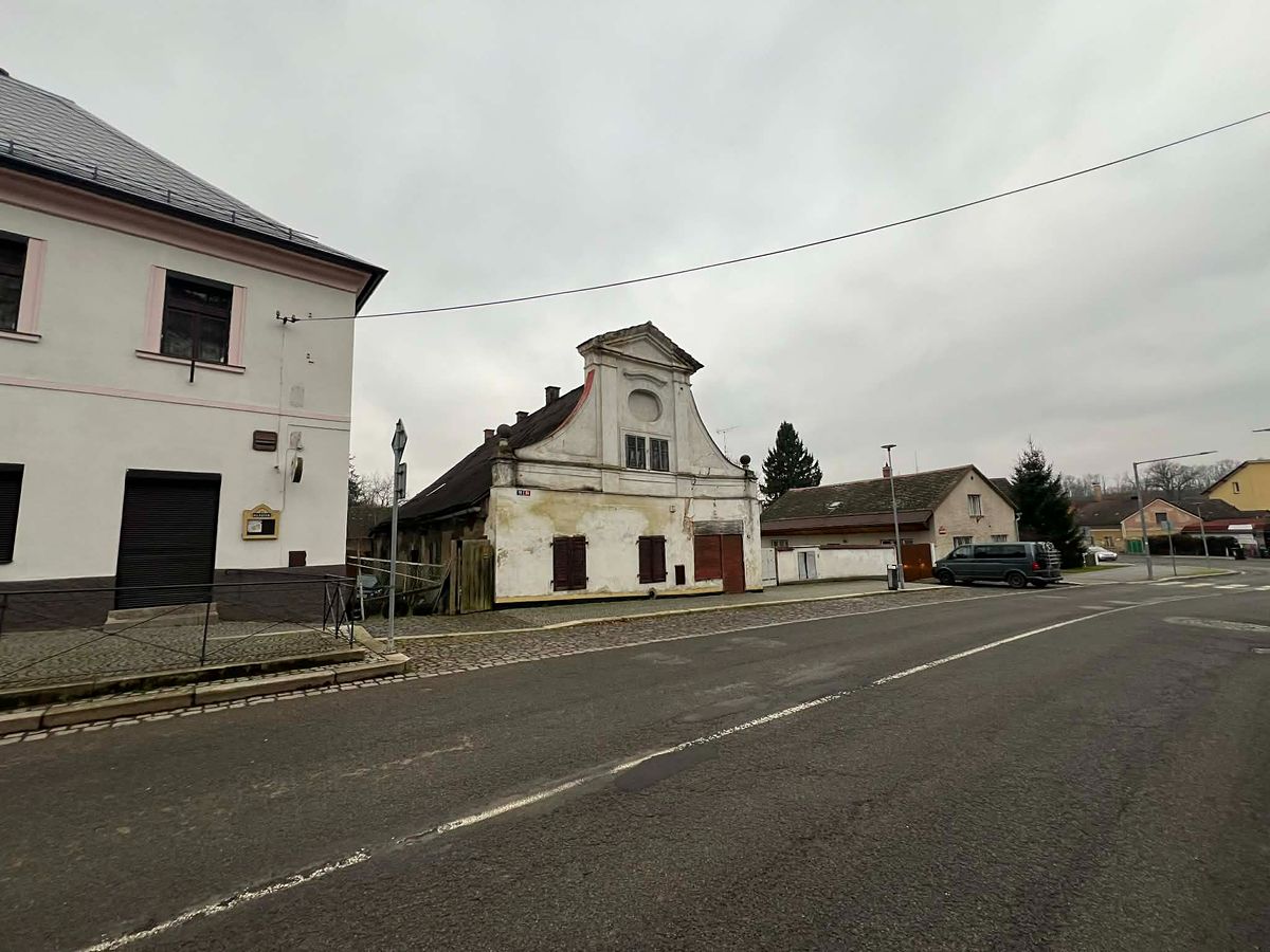 Prodej rodinného domu 144 m², pozemek 772 m² – fotografie 2