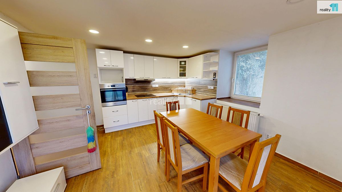 Prodej rodinného domu 96 m², pozemek 1287 m² – fotografie 2