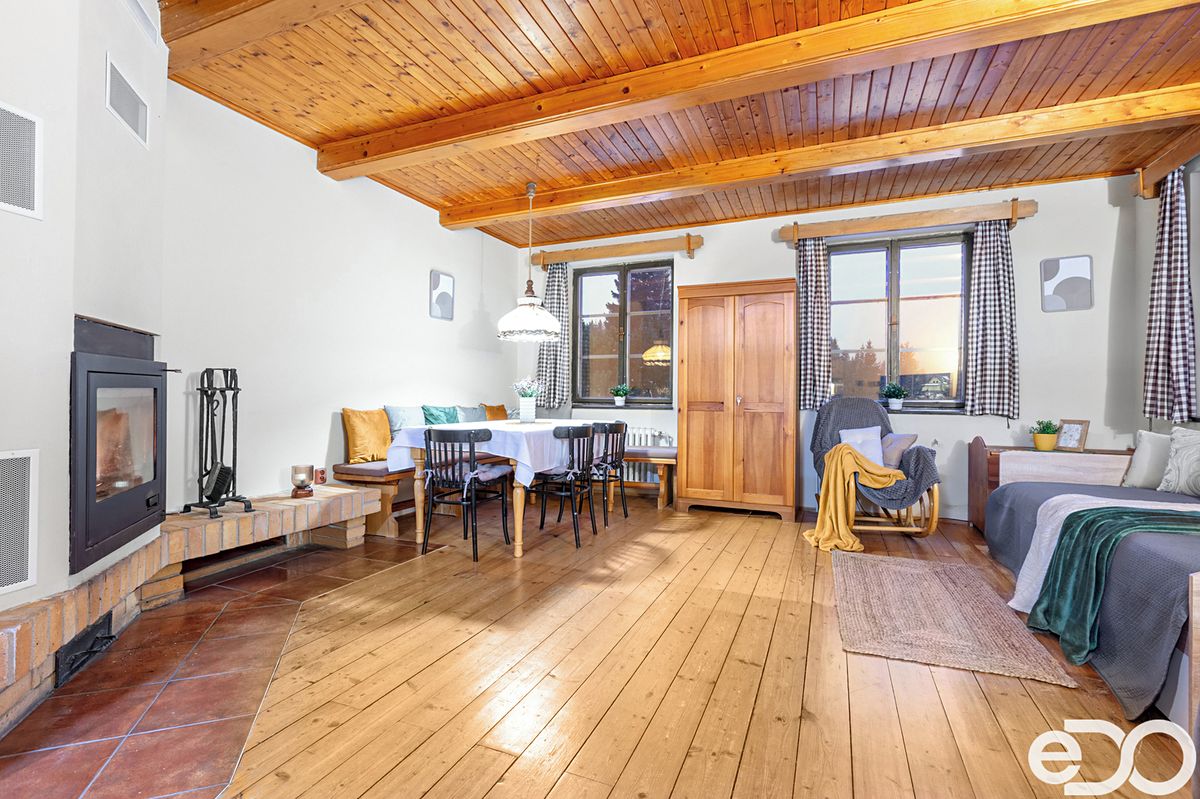 Prodej rodinného domu 290 m², pozemek 2010 m² – fotografie 3