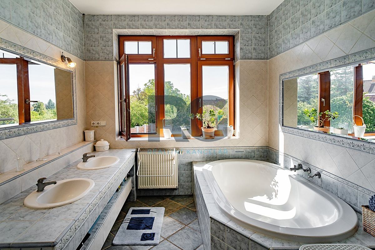 Prodej vícegeneračního domu 568 m², pozemek 903 m² – fotografie 5
