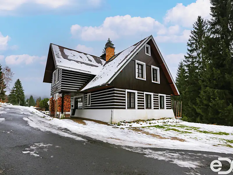 Prodej rodinného domu 290 m², pozemek 2010 m², Harrachov – náhled fotky 1
