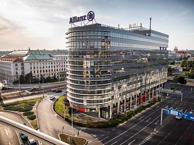 Pronájem kanceláře 1330 m²