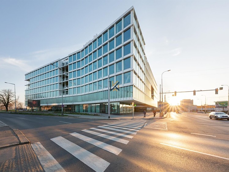 Комерційне приміщення в оренду, 648 м² (1 з 9)