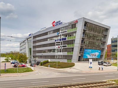 Pronájem kanceláře 300 m²