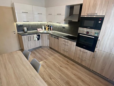 Pronájem bytu 2+1 68 m² (Jednopodlažní)