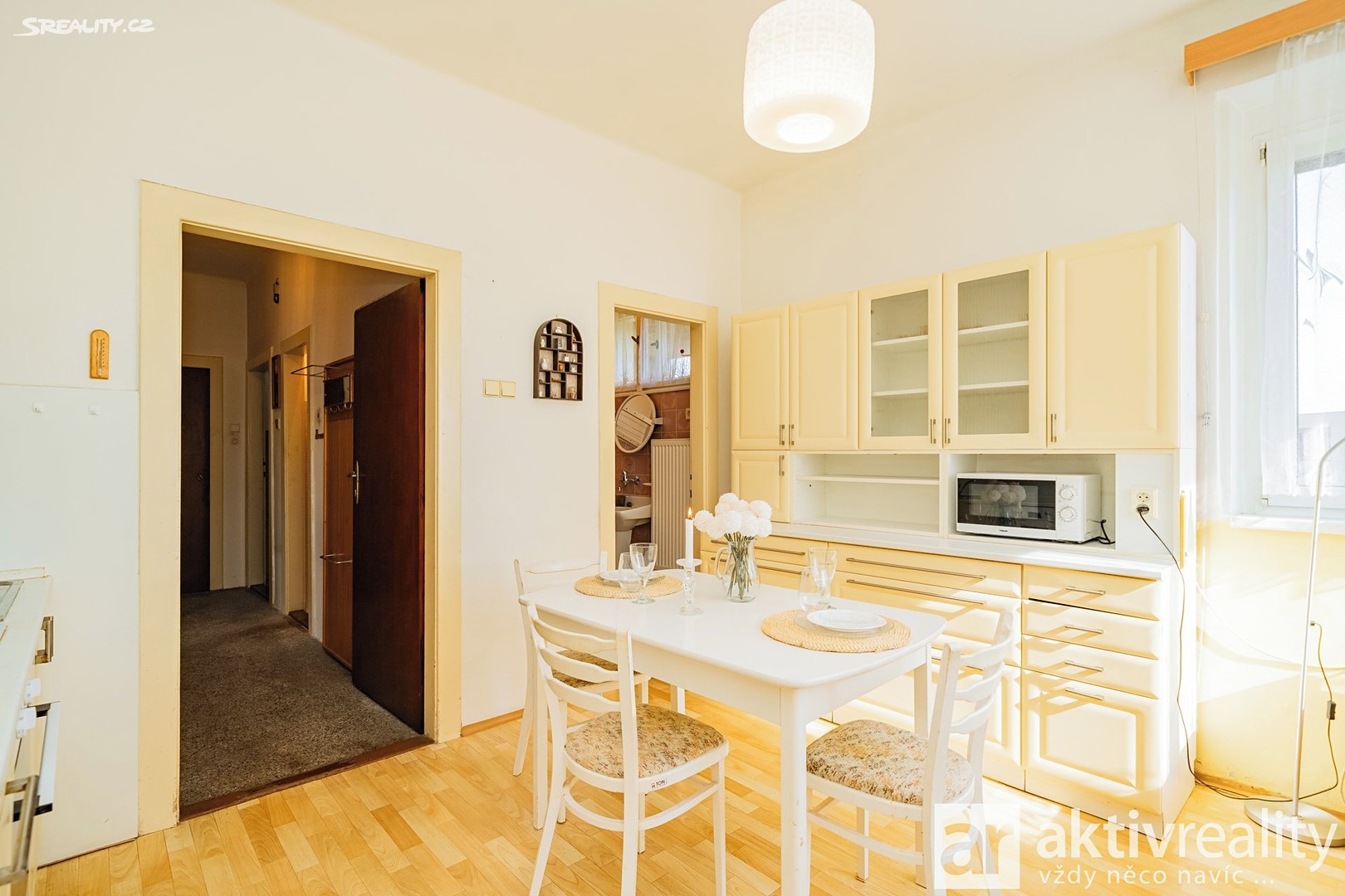 Prodej  vily 233 m², pozemek 557 m² – pohled 4