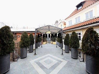 Pronájem bytu 4+1 178 m² — photo 2