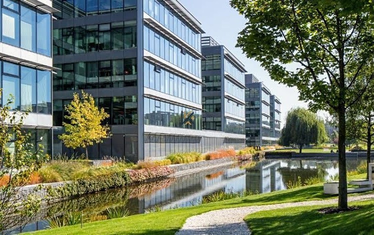 Pronájem komerčního prostoru, 531 m² (1 z 14)