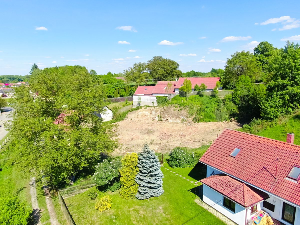 Prodej stavebního pozemku 899 m² – fotografie 3