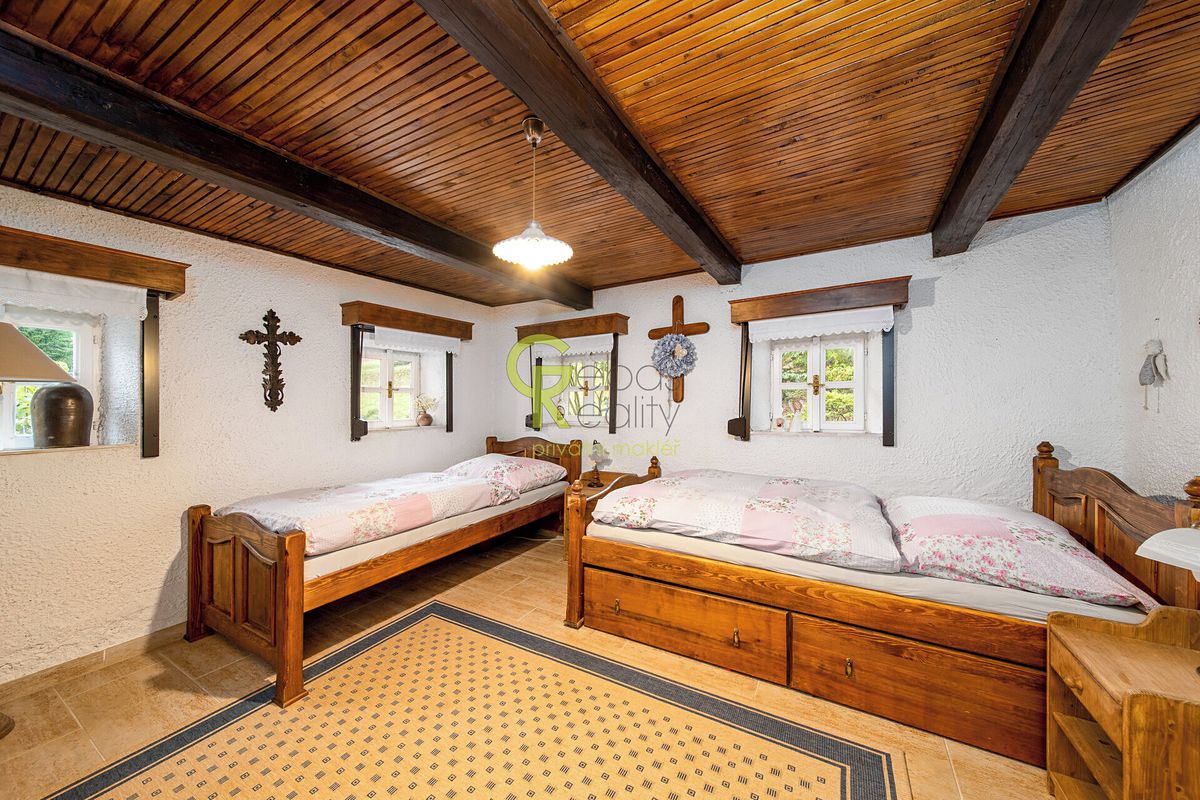 Prodej rodinného domu 130 m², pozemek 4168 m² – fotografie 4