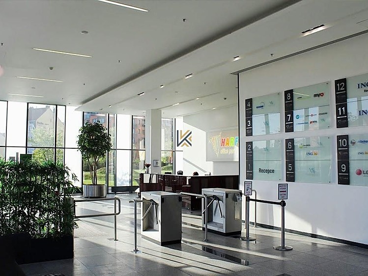 Pronájem komerčního prostoru, 945 m² (4 z 8)
