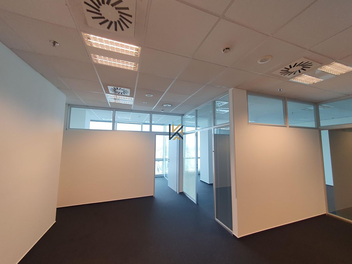 Pronájem kanceláře 31 m² – fotografie 5