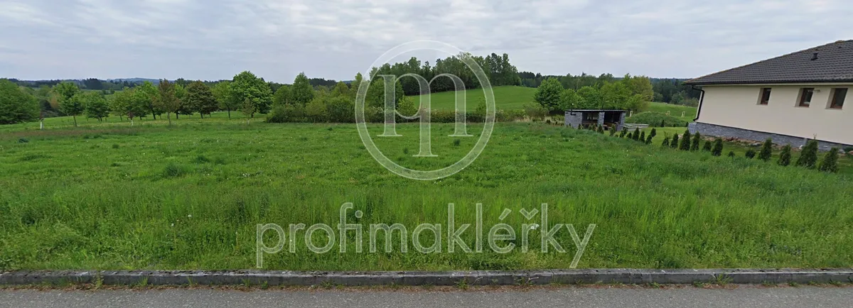Prodej stavebního pozemku 1067 m²