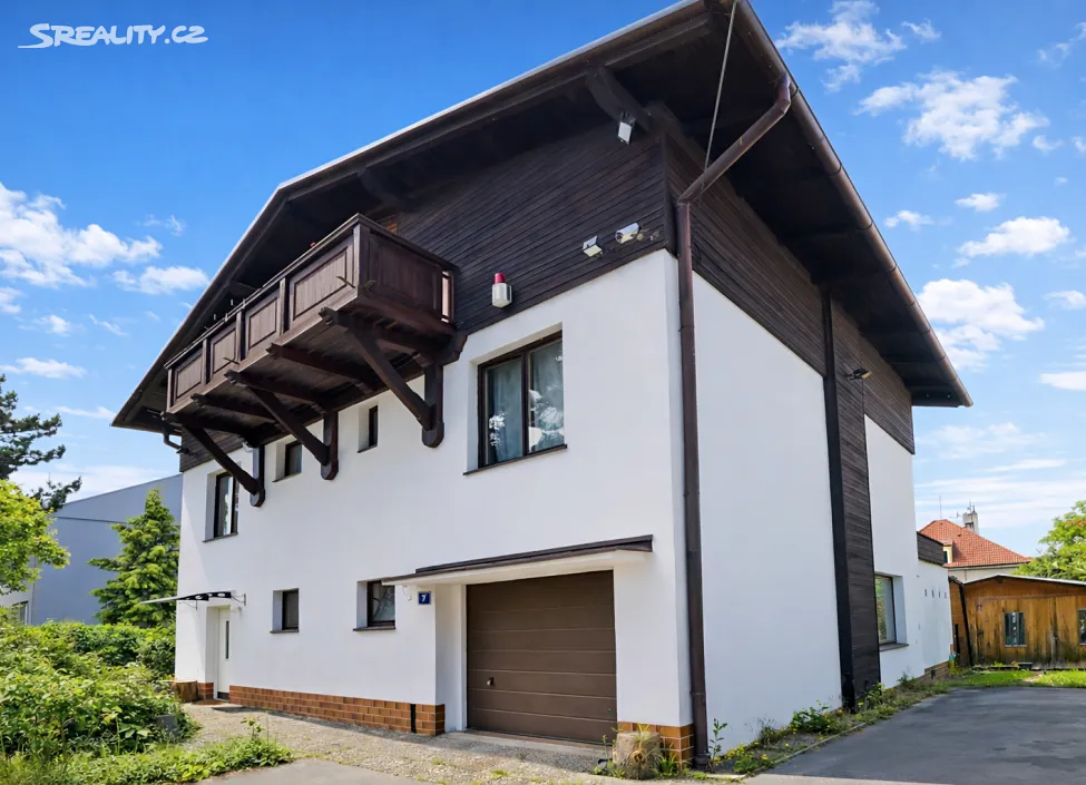 Prodej vily 353 m², pozemek 744 m², Praha