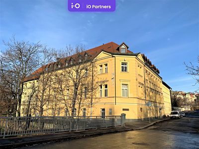 Pronájem kanceláře 526 m²