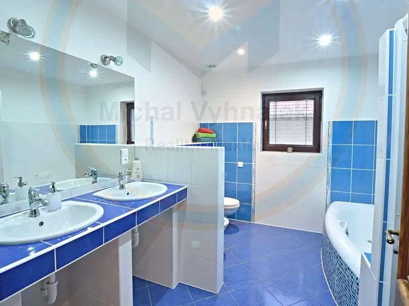 Prodej rodinného domu 154 m², pozemek 1244 m², Tišice – náhled fotky 3