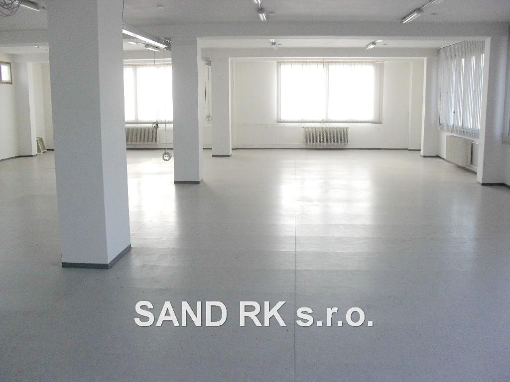 Pronájem komerční nemovitosti 400 m² – fotografie 3