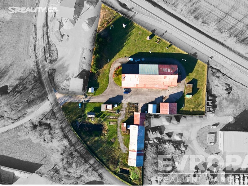 Prodej výrobní haly, prostoru 740 m², okres Trutnov