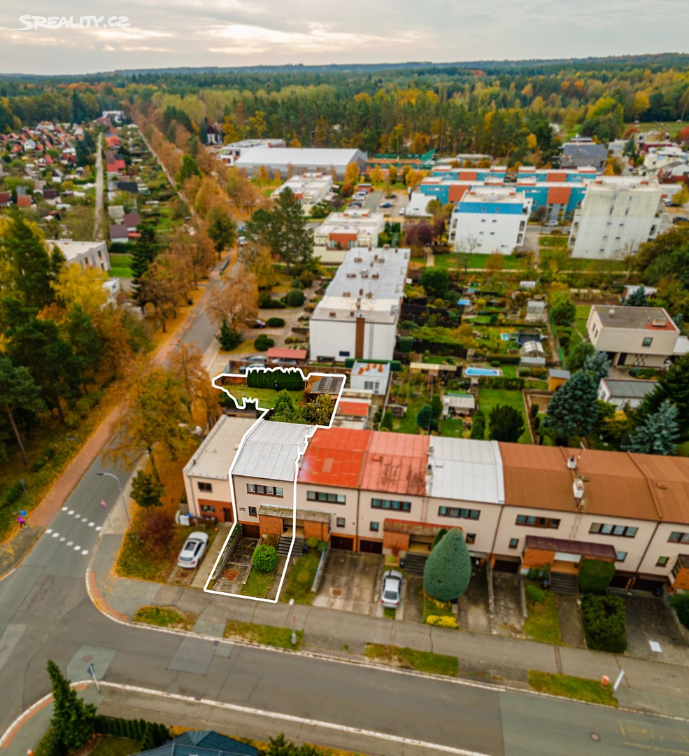 Prodej  vícegeneračního domu 180 m², pozemek 346 m² – pohled 2