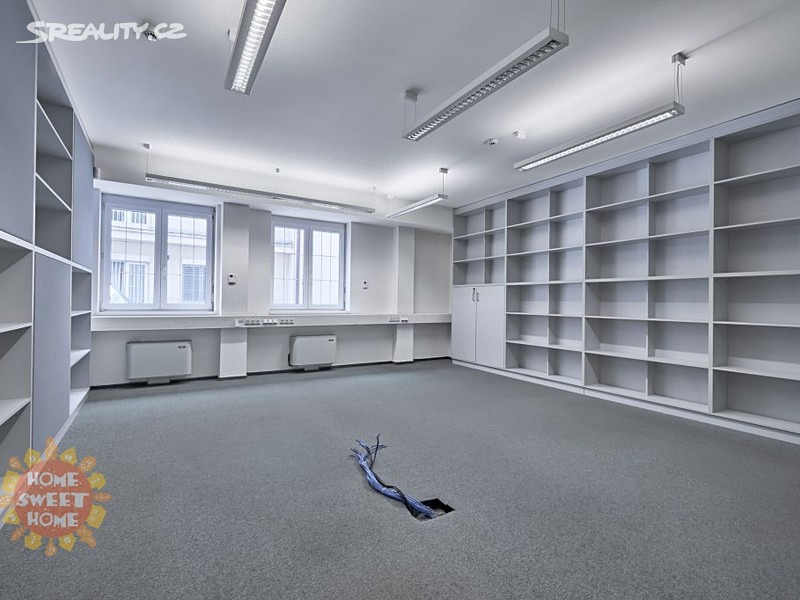 Pronájem kanceláře 161 m², Praha