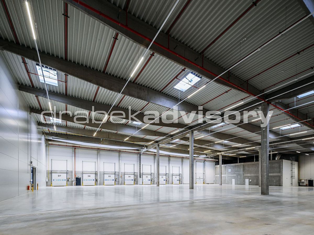 Pronájem skladového prostoru 3900 m² – fotografie 2