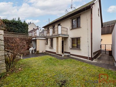 Prodej vícegeneračního domu 290 m², pozemek 1076 m²