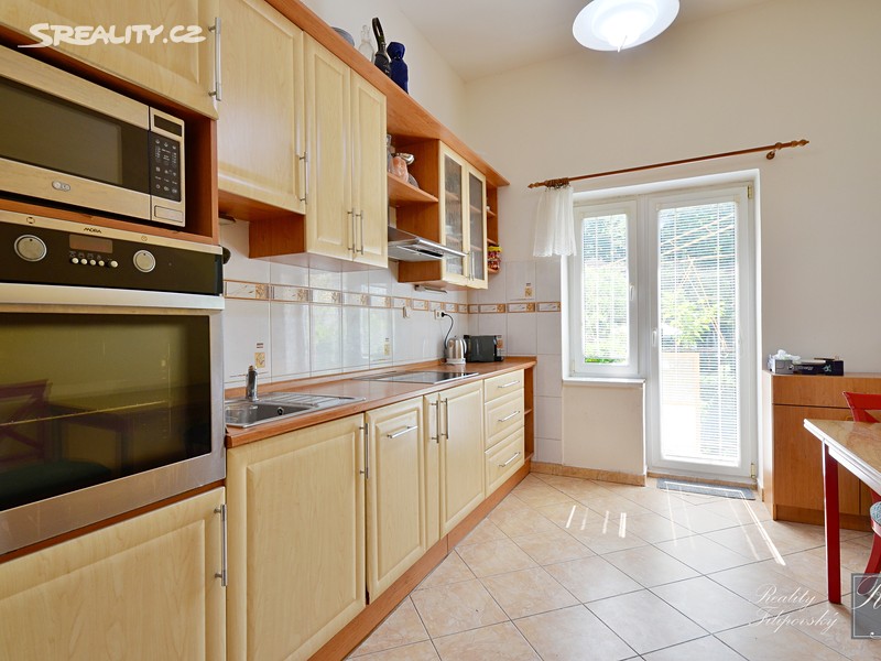 Prodej činžovního domu 608 m² – pohled 2