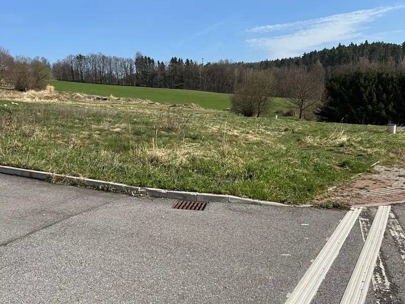 Prodej stavebního pozemku 882 m², Rudolfov – náhled fotky 1